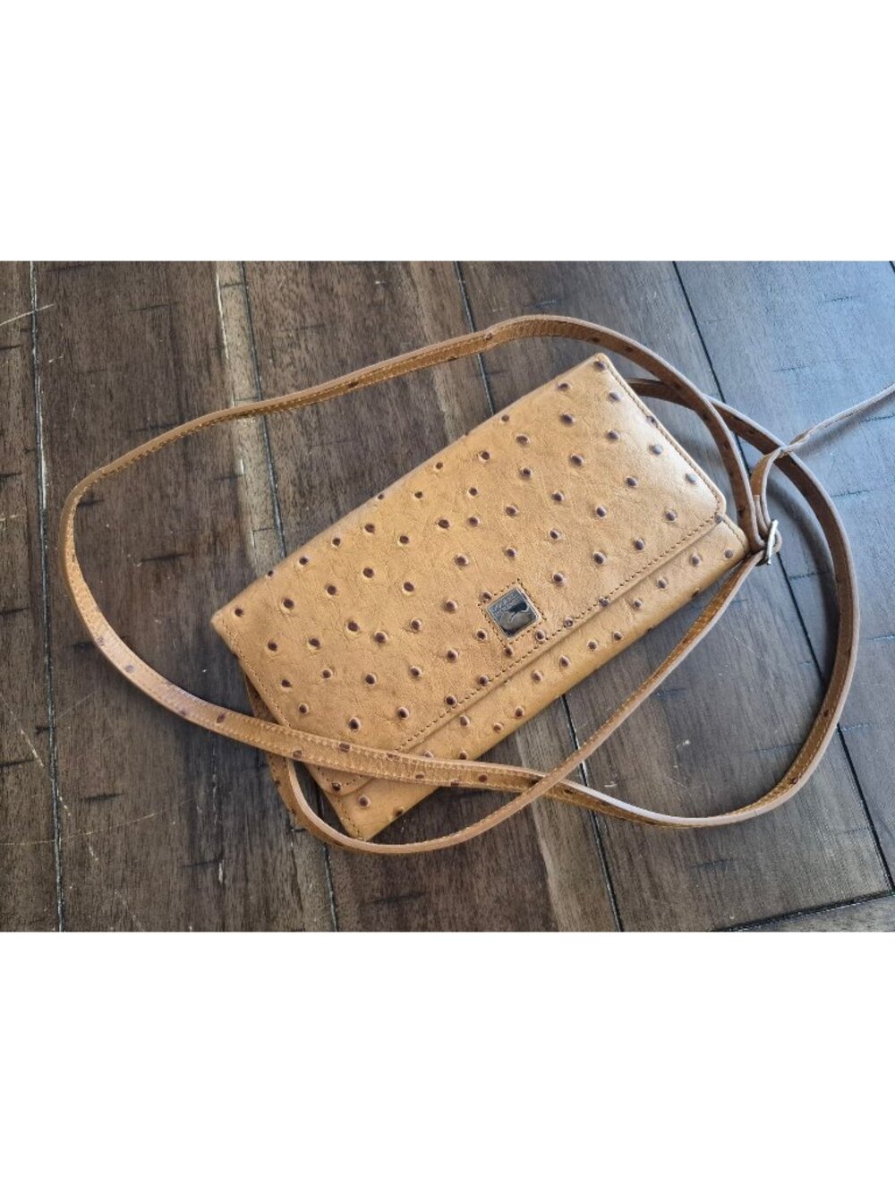 Dooney & Bourke Vintage Leather Crossbody Wallet